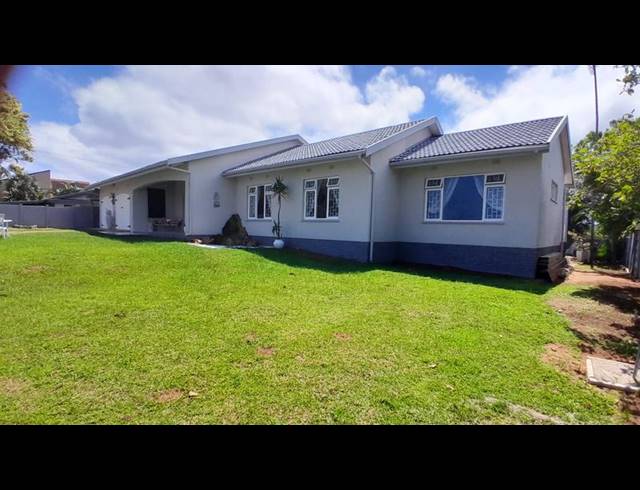 4 BEDROOM HOUSE FOR SALE IN MANABA BEACH